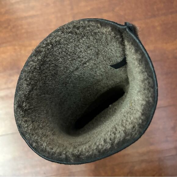 Stuart Weitzman Black Leather Wedge Boots with Fur Lining, Size6 - Picture 12 of 15